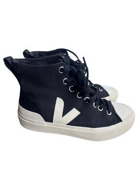 VEJA Wata II High-Top Lace Up Canvas Sneakers Womens Size 8 Black & White